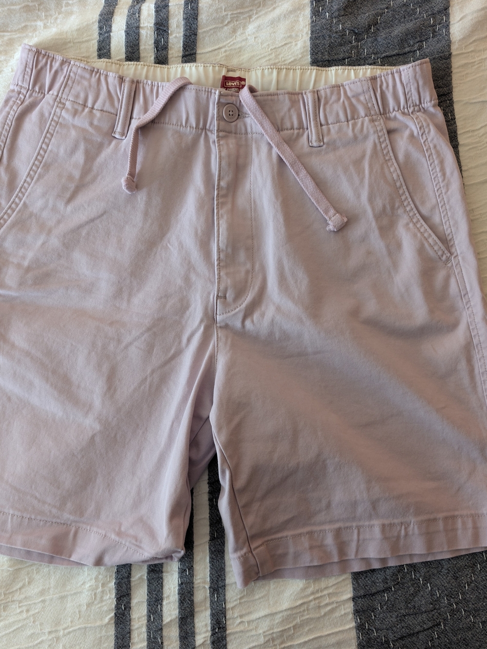 Levi's Men's XX Chino EZ Lavender  Flat-Front Shorts With Internal Drawstring.